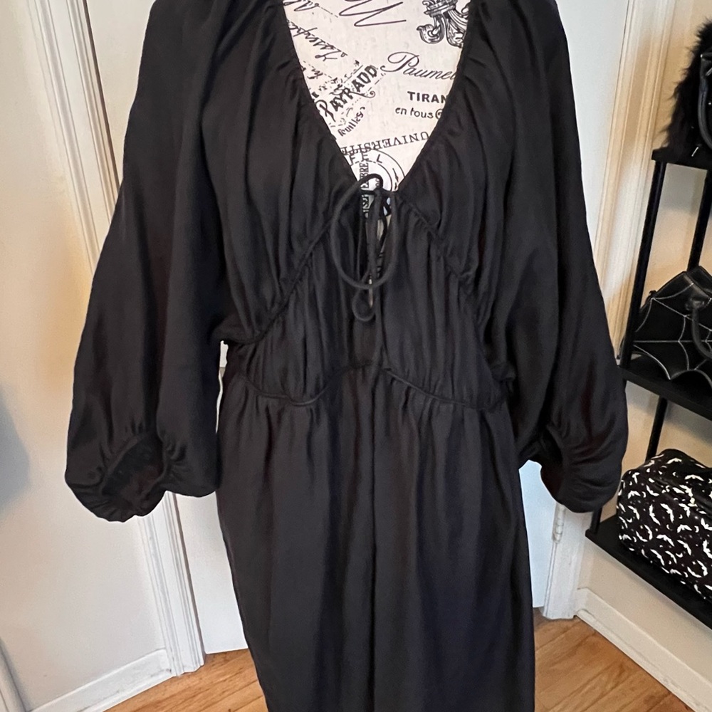 Black Long Sleeve Tie-Front Midi Dress